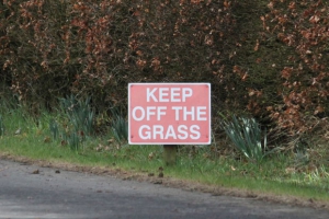 keep-off-the-grass