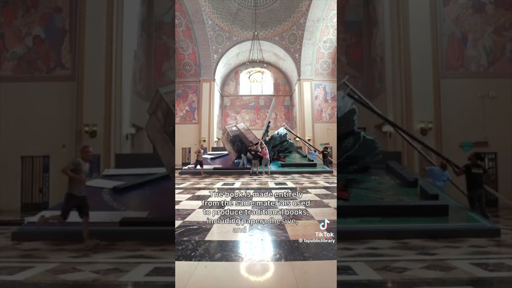 World’s largest pop-up book