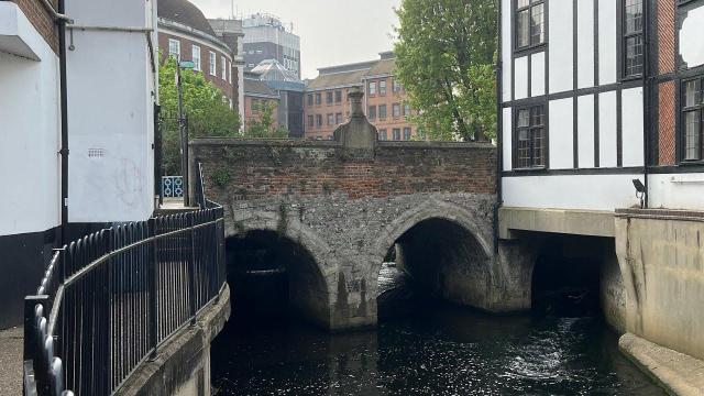oldest bridge in london