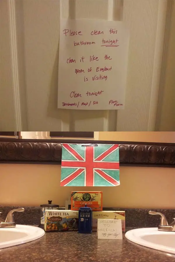 sign bathroom fit for the queen