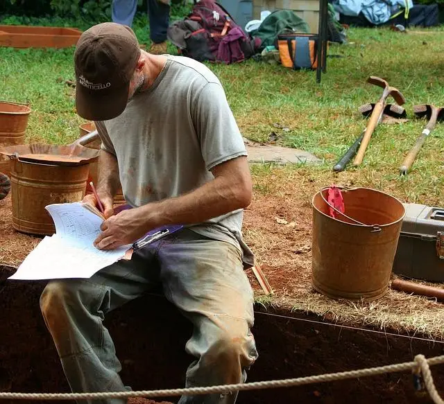archaeologist 1